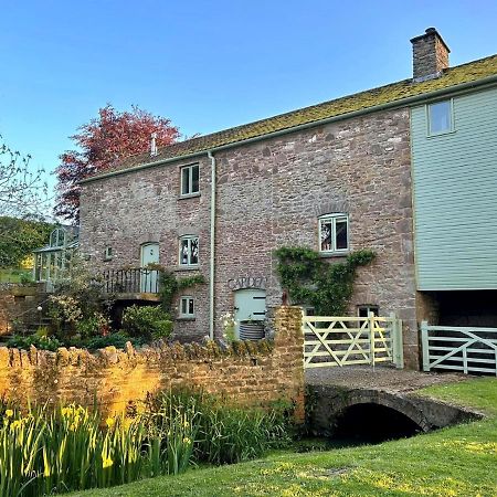 Beautiful Old Water Mill In Rural Herefordshire Exterior foto