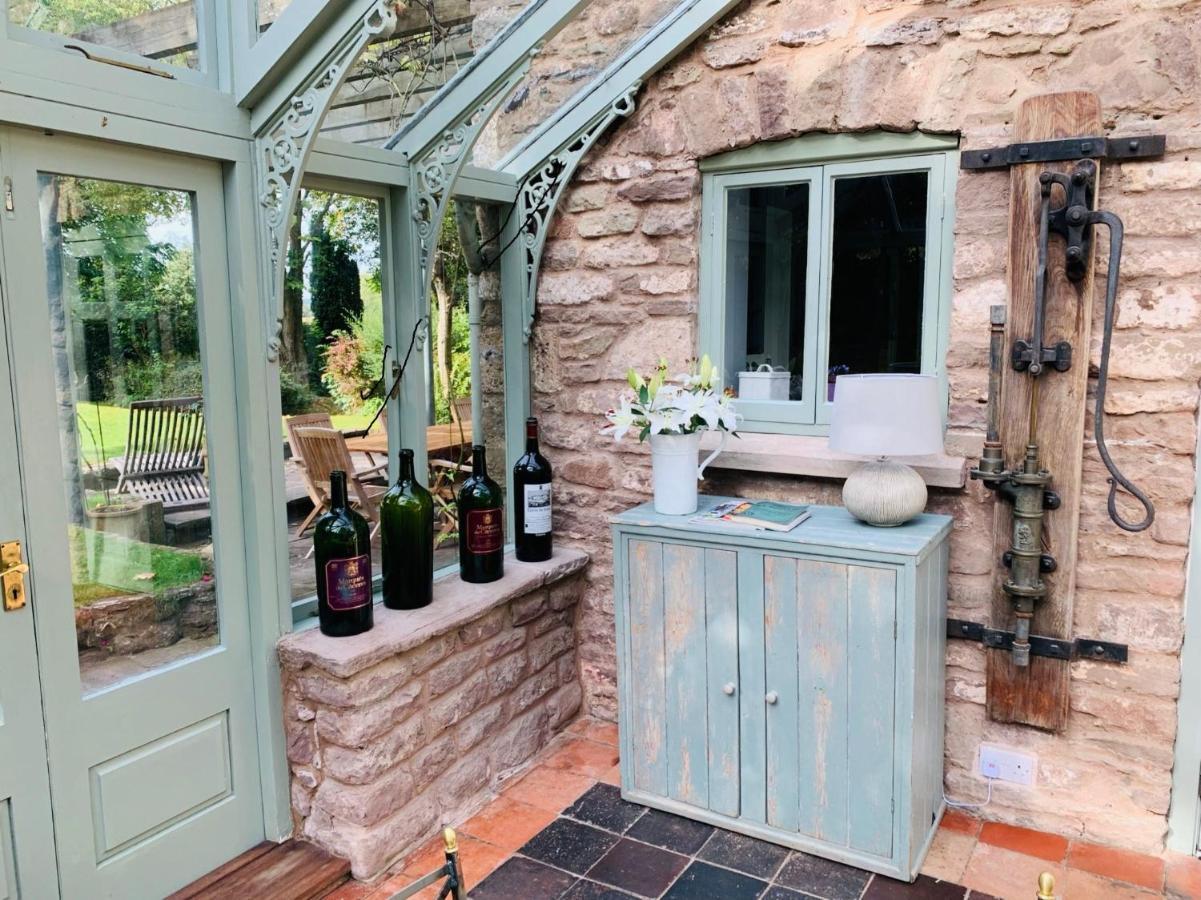 Beautiful Old Water Mill In Rural Herefordshire Exterior foto