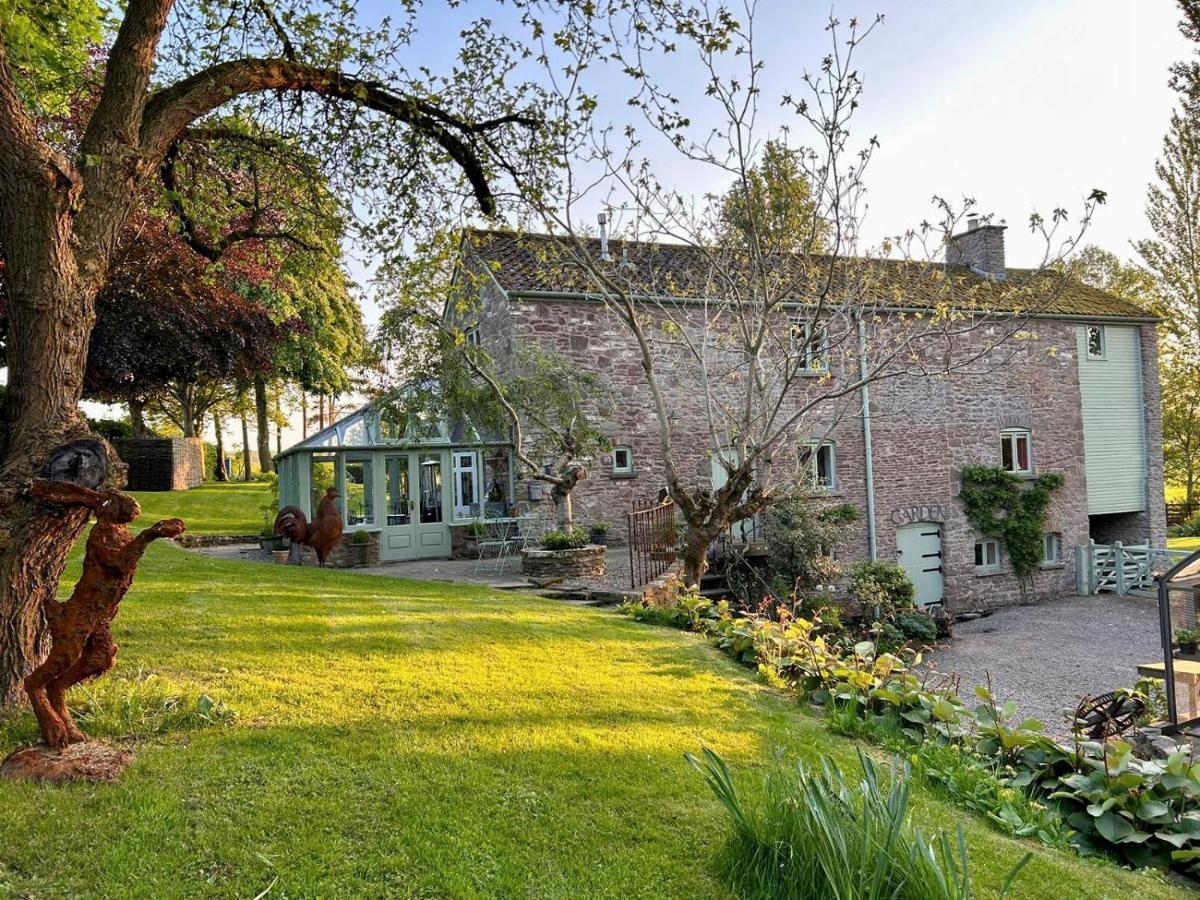 Beautiful Old Water Mill In Rural Herefordshire Exterior foto